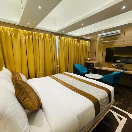Home2 Renaissance Club Мумбаї Екстер'єр фото
