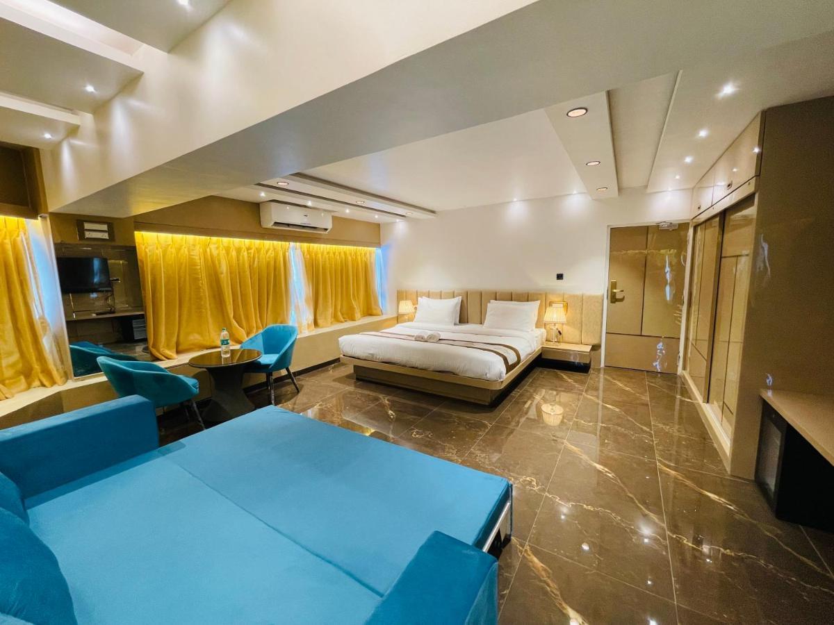 Home2 Renaissance Club Мумбаї Екстер'єр фото