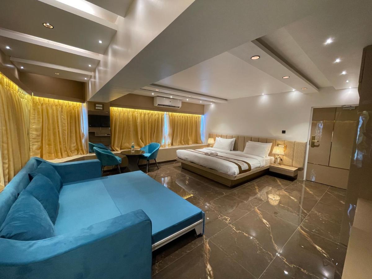 Home2 Renaissance Club Мумбаї Екстер'єр фото