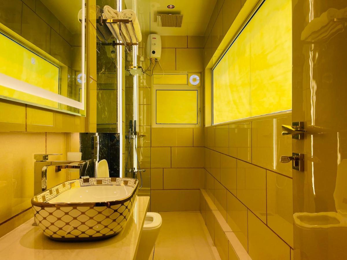 Home2 Renaissance Club Мумбаї Екстер'єр фото