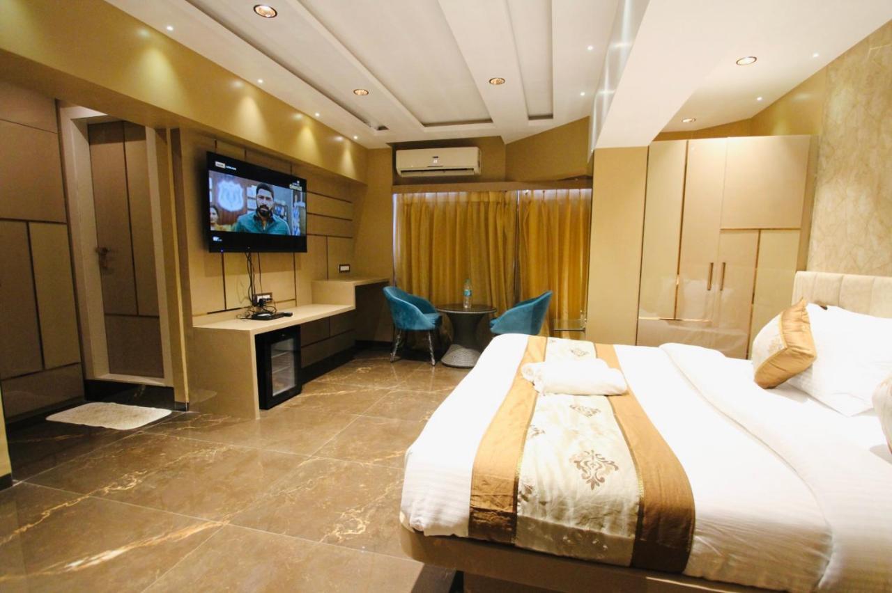 Home2 Renaissance Club Мумбаї Екстер'єр фото