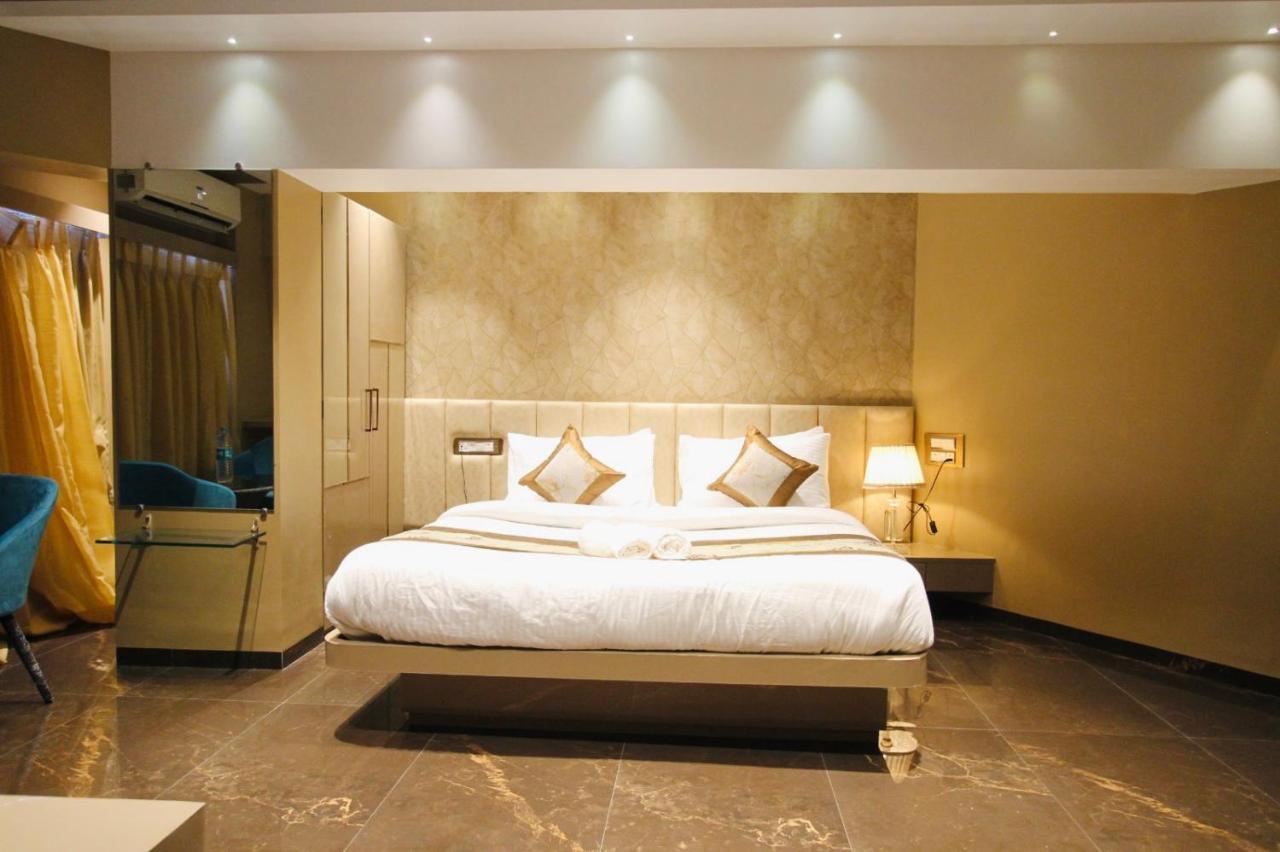 Home2 Renaissance Club Мумбаї Екстер'єр фото