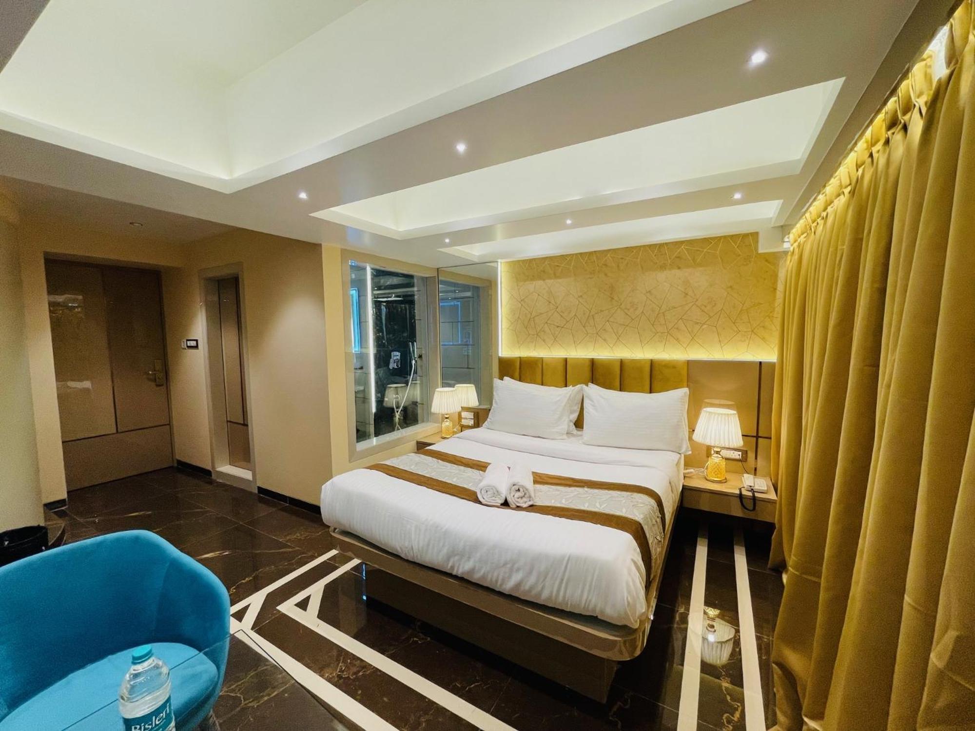 Home2 Renaissance Club Мумбаї Екстер'єр фото