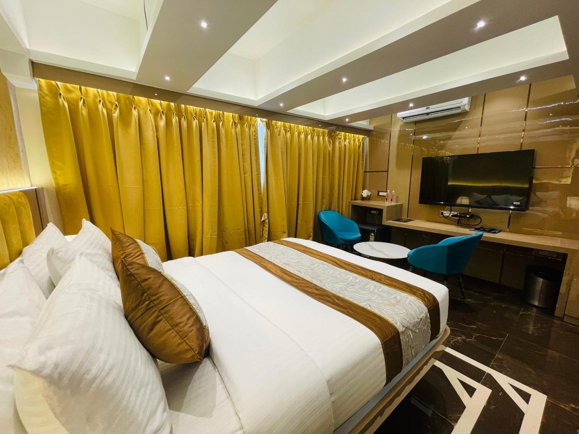 Home2 Renaissance Club Мумбаї Екстер'єр фото